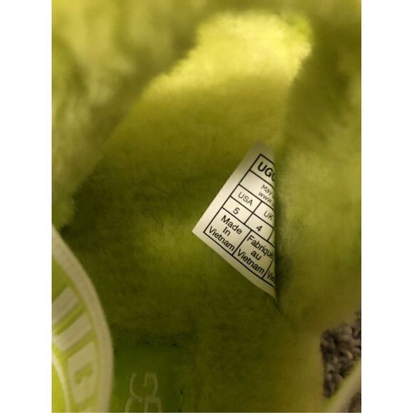 UGG oh yeah fluffy Slide Slipper Sandals Women’s Neon Green Size 5 - Picture 5 of 5